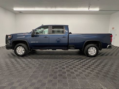 Used 2023 Chevrolet Silverado 2500 LT w/ Convenience Package AWD/4WD image 2