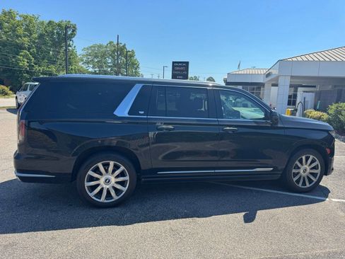 Used 2023 Cadillac Escalade ESV Premium Luxury Platinum AWD/4WD image 7