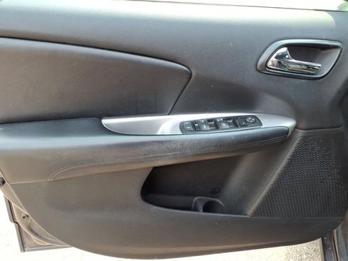 Used 2015 Dodge Journey American Value Package w/ Flexible Seating Group FWD image 12
