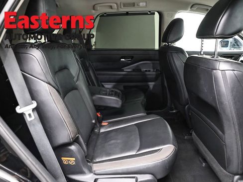 Used 2023 Nissan Pathfinder SL w/ Lighting Package (N92) AWD/4WD image 23