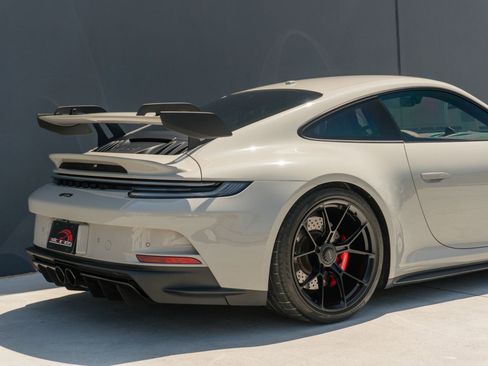 Used 2022 Porsche 911 GT3 RWD image 32