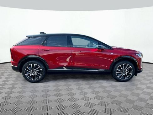 New 2026 Cadillac Optiq Sport 1 w/ LPO, Floor Liner Package AWD/4WD image 7