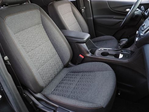 Used 2023 Chevrolet Equinox LT image 18