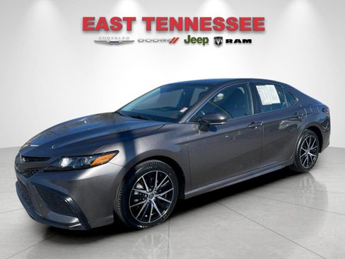 Used 2023 Toyota Camry SE image 7