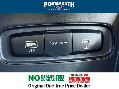 Used 2024 Hyundai Venue SEL image 18