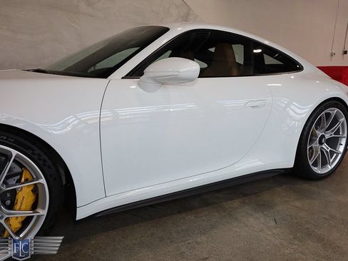 Used 2024 Porsche 911 GT3 RWD image 11