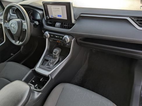 Used 2024 Toyota RAV4 XLE FWD image 32