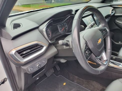 Used 2023 Chevrolet TrailBlazer ACTIV w/ Convenience Package AWD/4WD image 19