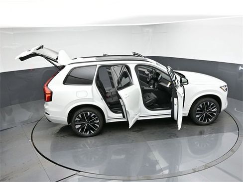 New 2026 Volvo XC90 B6 Ultra w/ Protection Package Premier image 57