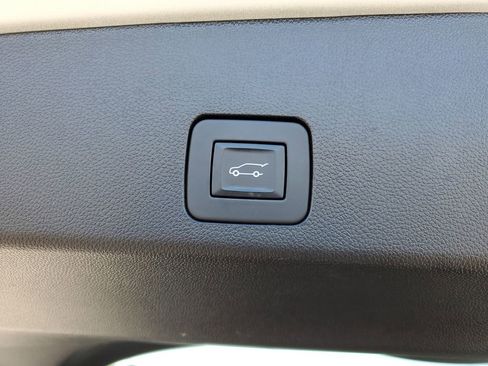 Certified 2023 Buick Encore GX Essence w/ Advanced Technology Package AWD/4WD image 34