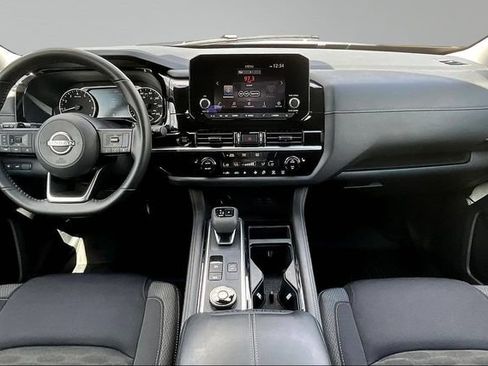 Used 2025 Nissan Pathfinder SV AWD/4WD image 7