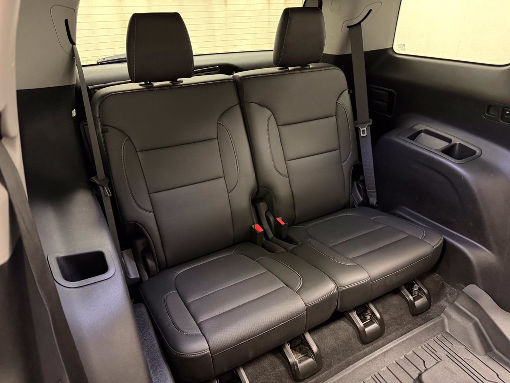 Used 2020 GMC Acadia SLT w/ Driver Alert Package II FWD image 14