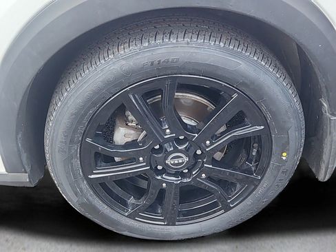 Certified 2022 Nissan Kicks SR w/ Interior Electronics Package image 21