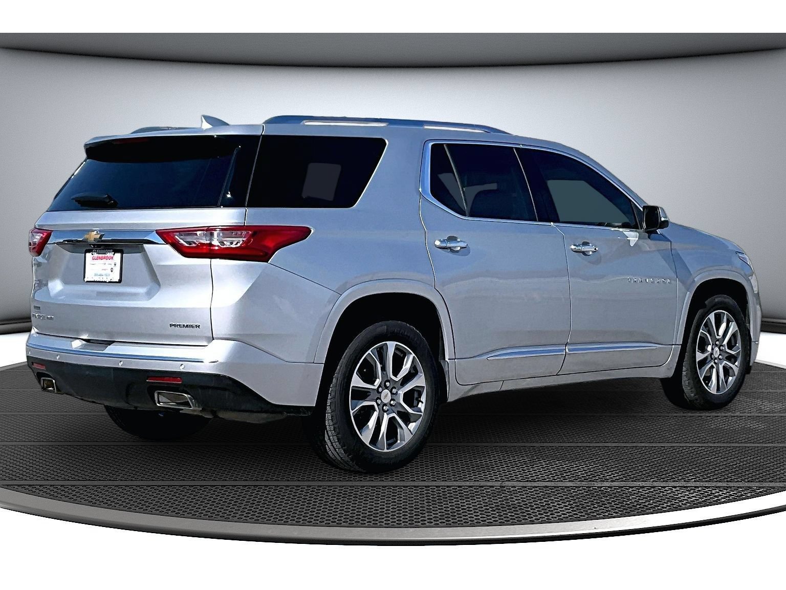 Used 2021 Chevrolet Traverse Premier AWD/4WD image 18