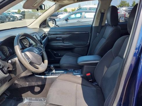 Used 2020 Mitsubishi Outlander ES FWD image 9