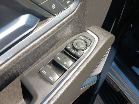 Used 2024 Chevrolet Silverado 2500 High Country w/ High Country Premium Package AWD/4WD image 10