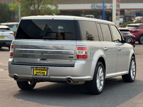Used 2019 Ford Flex Limited image 18