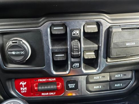 Used 2020 Jeep Wrangler Unlimited Rubicon AWD/4WD image 24