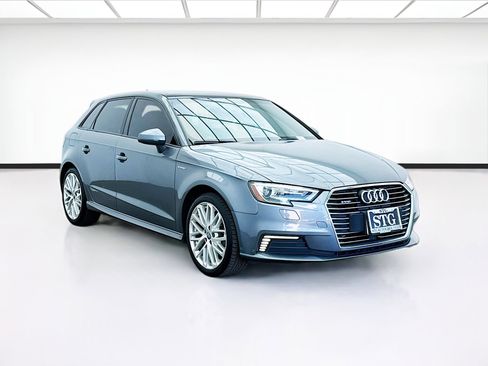 Used 2018 Audi A3 e-tron Premium image 3