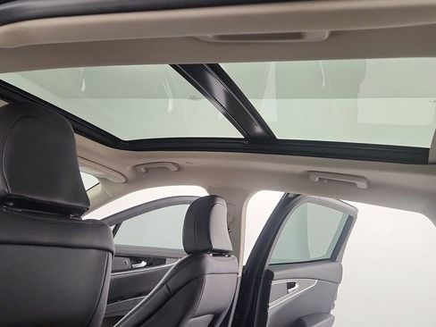 Used 2022 Lincoln Nautilus Reserve image 16