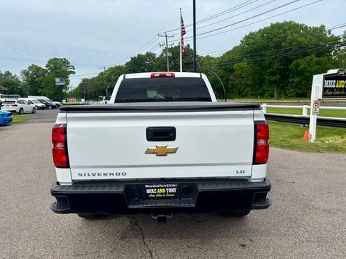 Used 2019 Chevrolet Silverado 1500 Custom w/ Custom Convenience Package AWD/4WD image 7