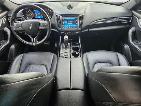 Used 2019 Maserati Levante image 19