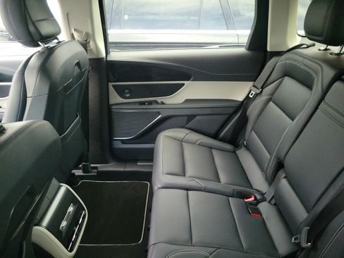 Certified 2025 Lincoln Nautilus Premier w/ Equipment Group 102A AWD/4WD image 7