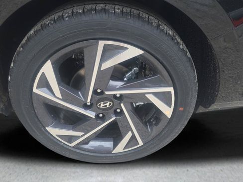New 2026 Hyundai Elantra Limited FWD image 30