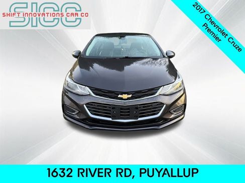 Used 2017 Chevrolet Cruze Premier image 2