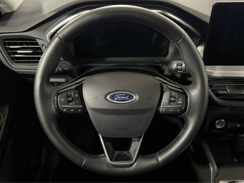 Used 2025 Ford Escape Platinum AWD/4WD image 18