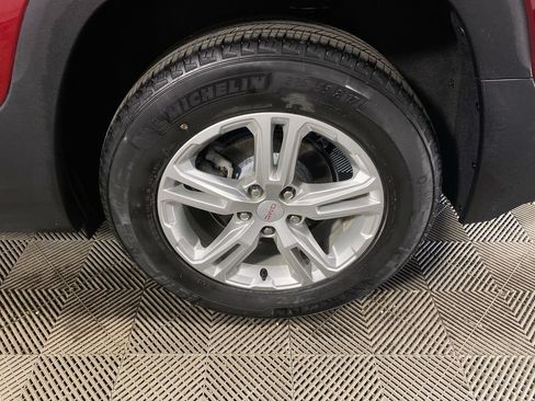 Used 2023 GMC Terrain SLE w/ Driver Convenience Package FWD image 10