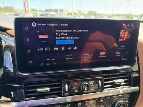 New 2026 Nissan Pathfinder Platinum image 15