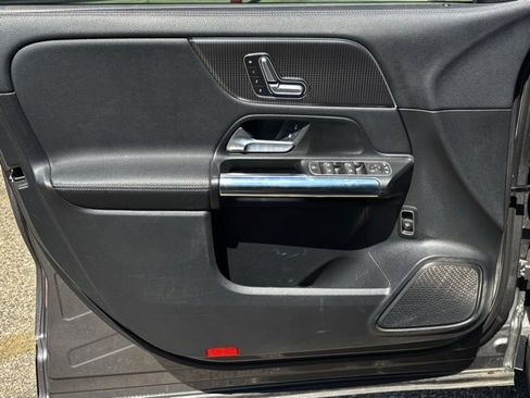 Used 2021 Mercedes-Benz GLA 250 image 12