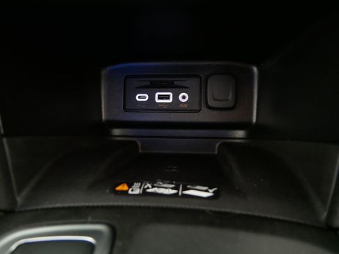 Used 2020 Chevrolet Equinox Premier AWD/4WD image 29