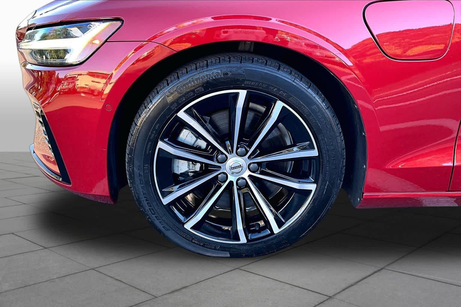 Used 2023 Volvo S60 T8 Plus AWD/4WD image 11