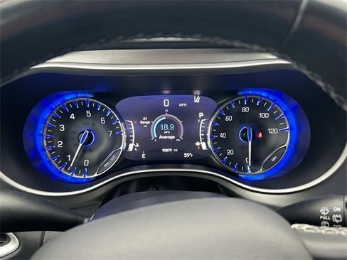 Used 2020 Chrysler Pacifica Touring-L w/ Advanced Safetytec Group image 37