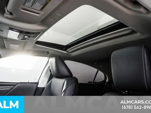 Used 2022 Lexus ES 300h image 32