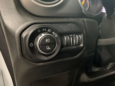 Used 2022 Jeep Gladiator Sport AWD/4WD image 16