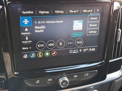 Used 2023 Chevrolet Traverse LT w/ Midnight/Sport Edition image 18