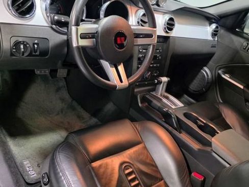 Used 2005 Ford Mustang GT Premium RWD image 8