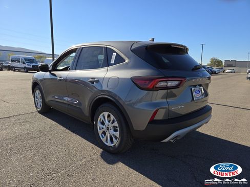 New 2026 Ford Escape Active image 3