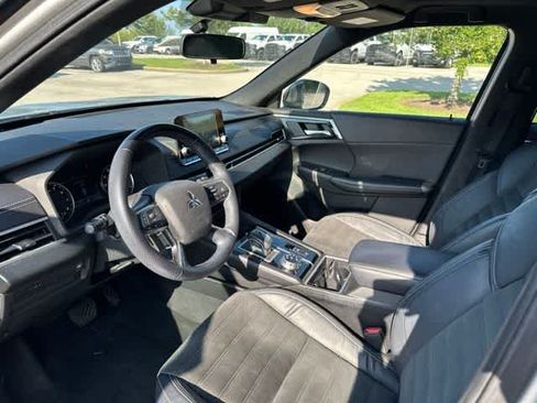 Used 2022 Mitsubishi Outlander SEL Black Edition AWD/4WD image 4