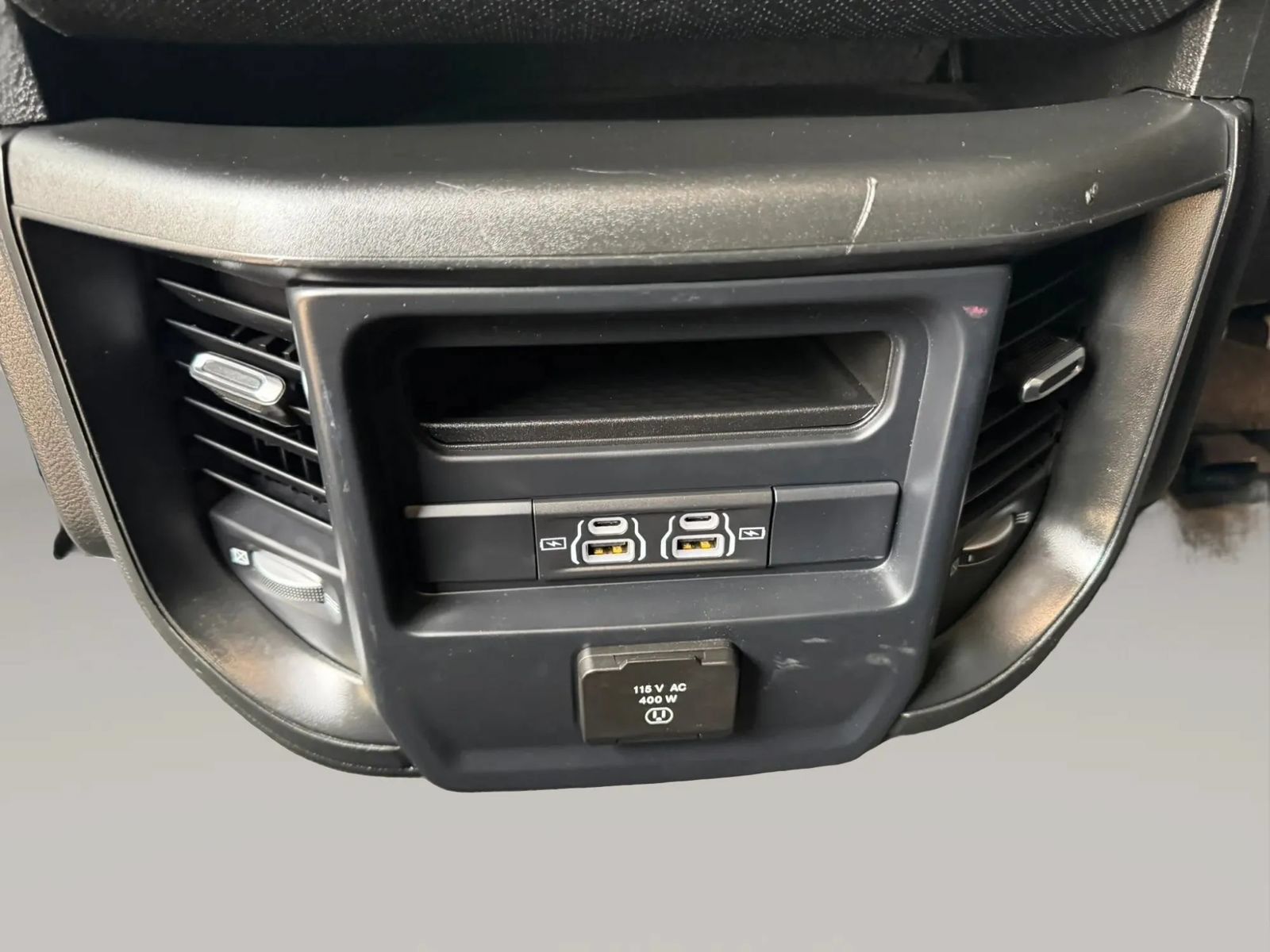 Used 2023 RAM 1500 Laramie AWD/4WD image 19