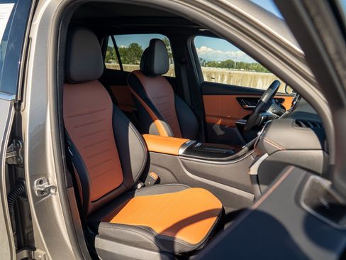 Certified 2023 Mercedes-Benz GLC 300 4MATIC image 29