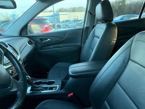 Used 2018 Chevrolet Equinox Premier image 16