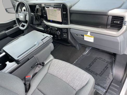 New 2026 Ford F250 XLT w/ XLT Premium Package AWD/4WD image 12