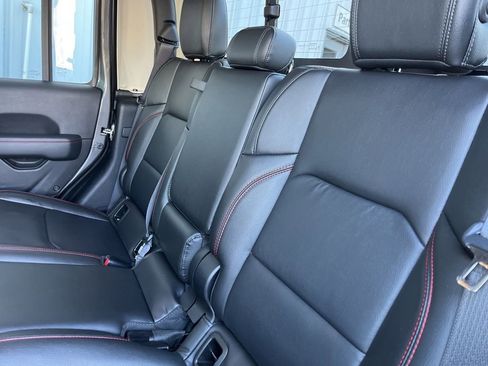 Used 2022 Jeep Gladiator Rubicon w/ LED Lighting Group image 43