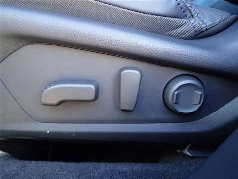 Used 2026 Subaru Forester Premium AWD/4WD image 12