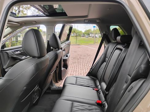 Used 2025 Nissan Rogue Platinum w/ Platinum Premium Package FWD image 39