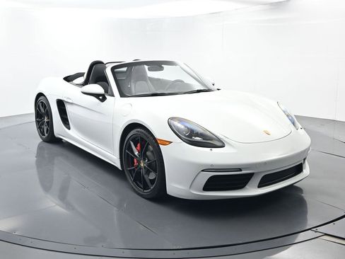 Certified 2017 Porsche 718 Boxster S image 18